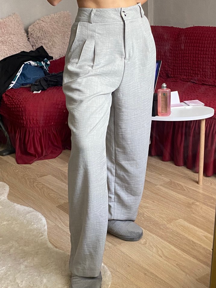 Gri Kadın Keten Pilili Bol Kesim Pantolon - Görsel 3