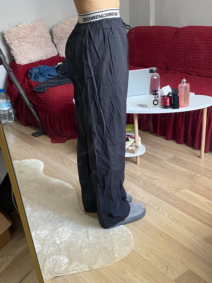 Gri Kemerli Rahat Kesim Kadın Pantolon - Görsel 2