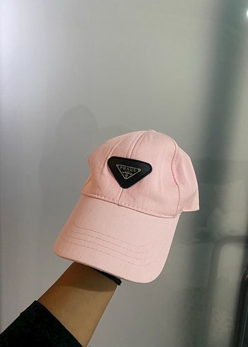 Prada Pembe Sapka