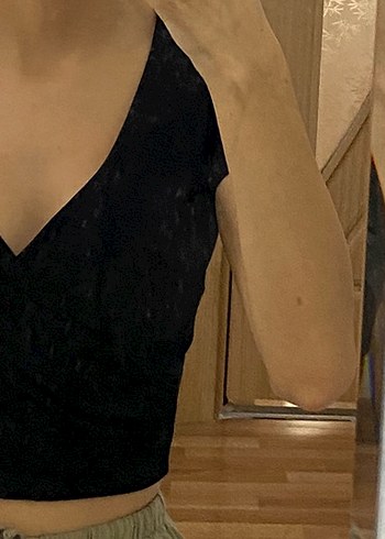 V Yaka Siyah Kısa Kollu Kadın Bluz - Görsel 2