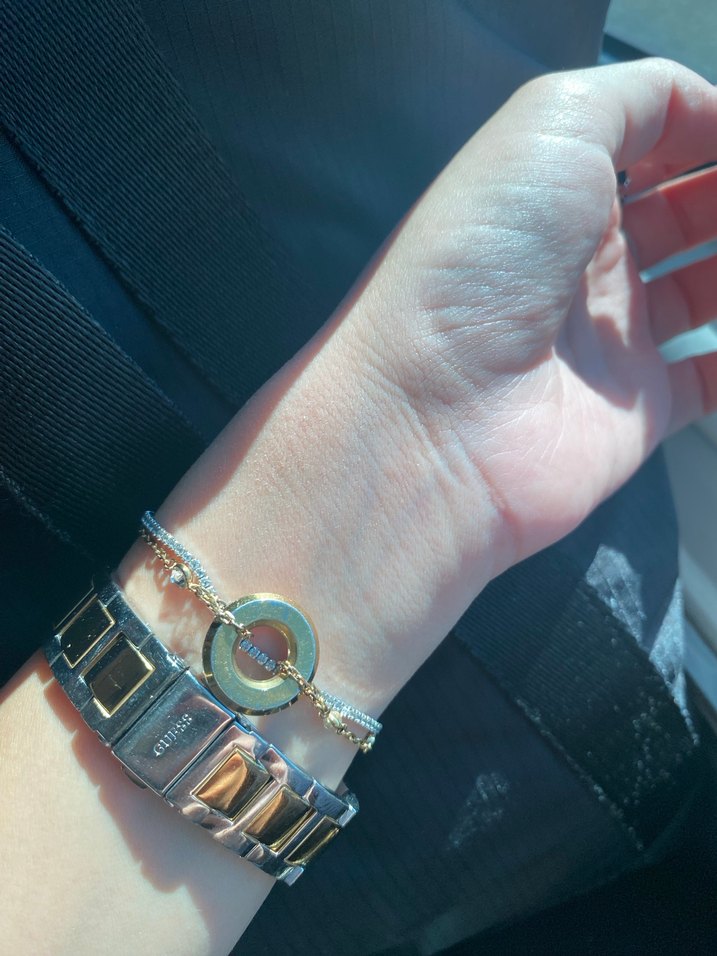 Altın Renkli Zincir Detaylı Guess Kadın Bileklik - Görsel 3