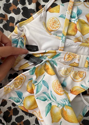 Trendyol & Milla Sarı Desenli Fırfırlı Mini Bikini