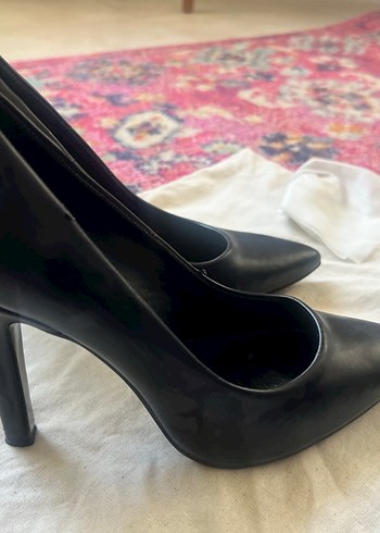 Kadın Siyah Stiletto Topuklu Ayakkabı