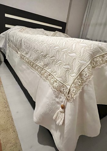 Işıltılı pike yatak örtüsü - Görsel 5