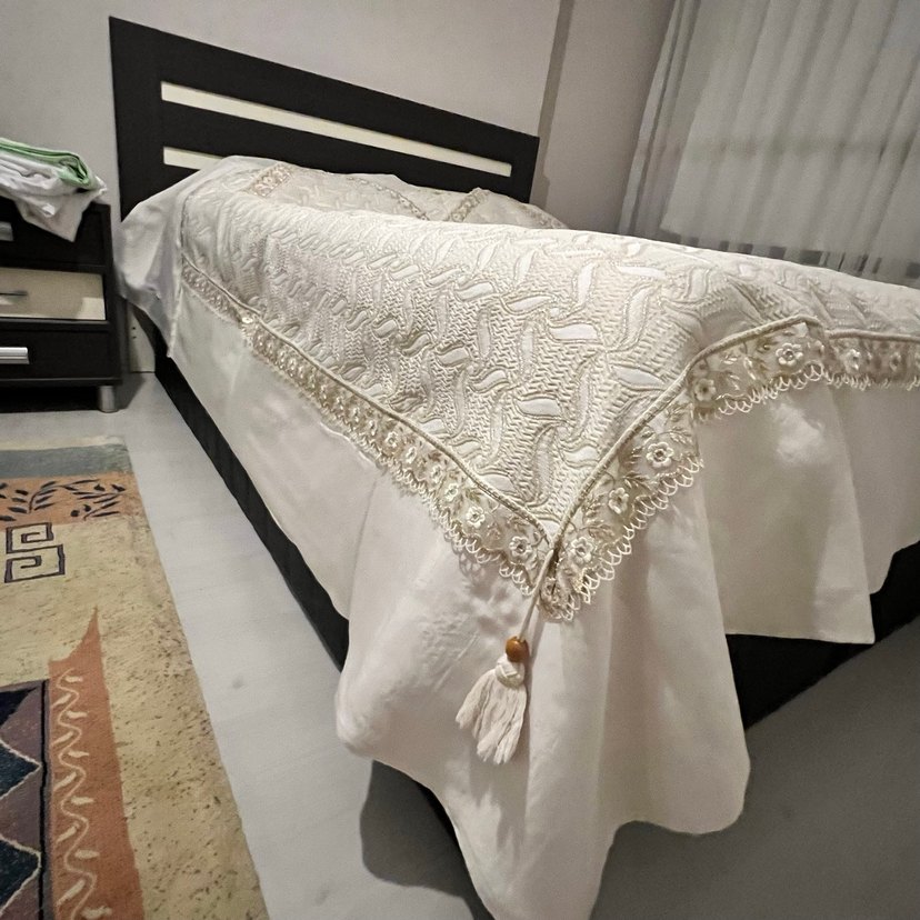 Işıltılı pike yatak örtüsü - Görsel 5