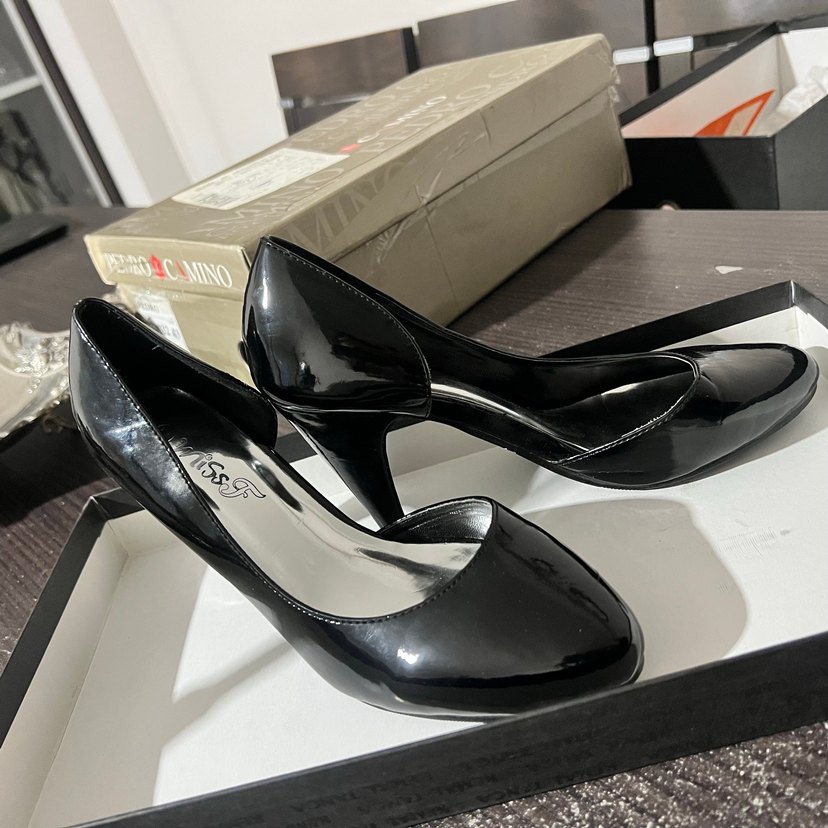 Siyah Parlak Rugan Stiletto Topuklu Kadın Ayakkabı - Görsel 4