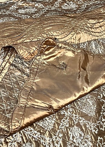Metalik Kahverengi yeşil arası gümüş desenli Yatak Örtüsü - Görsel 4