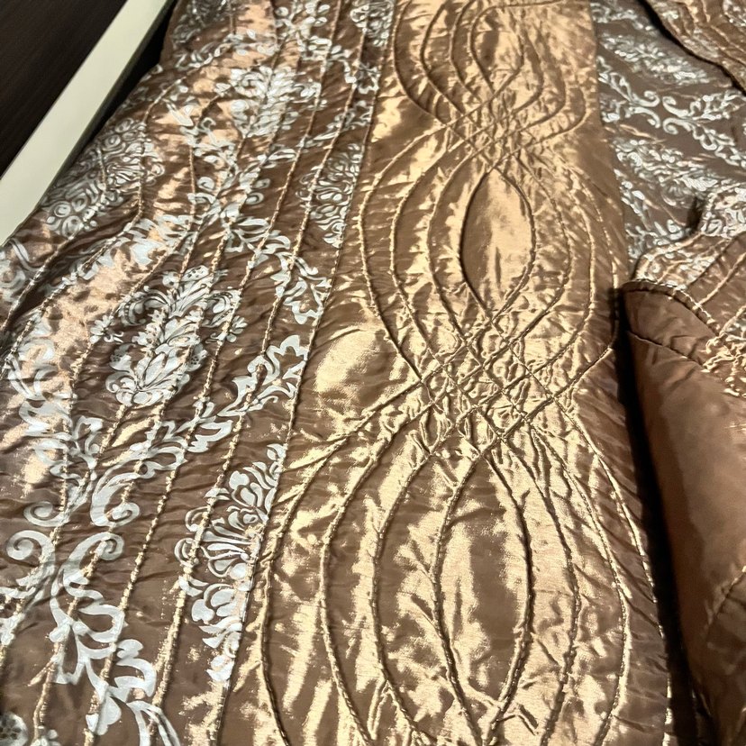 Metalik Kahverengi yeşil arası gümüş desenli Yatak Örtüsü - Görsel 3