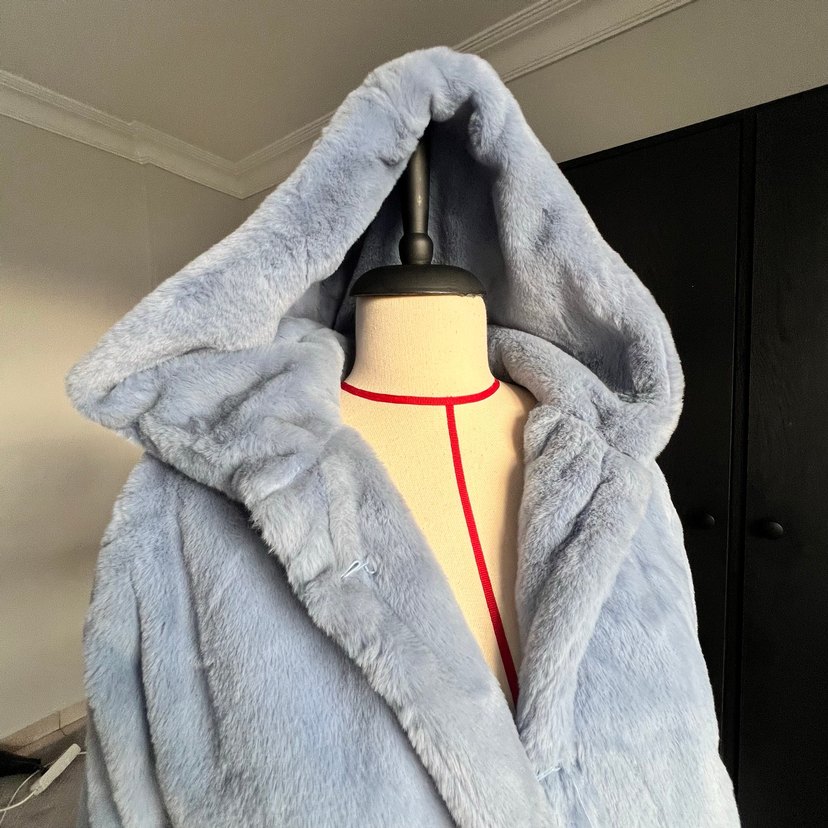 Koton Mavi  Kapüşonlu Kadın Peluş Mont - Görsel 2