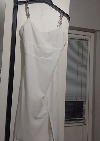 Beyaz Zincir Askılı Uzun Abiye Elbise - Görsel 2