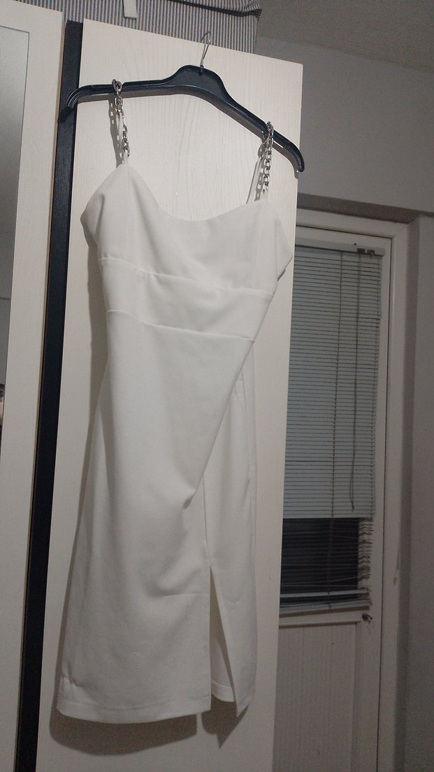 Beyaz Zincir Askılı Uzun Abiye Elbise - Görsel 2