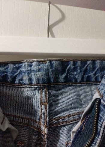 Kadın Mavi Kemerli Mini Kot Şort - Görsel 2