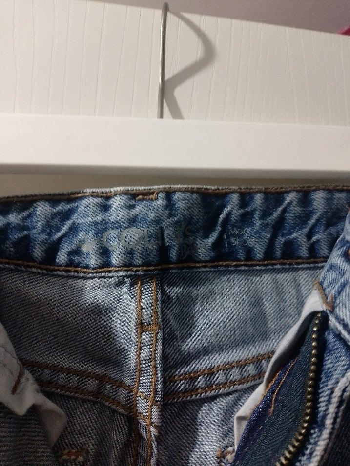 Kadın Mavi Kemerli Mini Kot Şort - Görsel 2