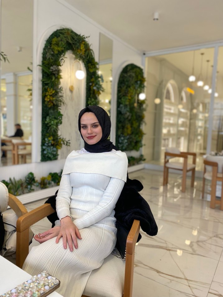 Beyaz Örgü Uzun Elbise - Görsel 3