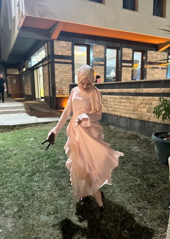 Uzun Kollu Beyaz Saten Tesettür Abiye - Görsel 6