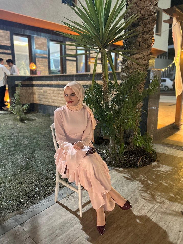 Uzun Kollu Beyaz Saten Tesettür Abiye - Görsel 2