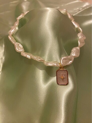 Sedef Şimay choker kemik inci Çelik kolye
