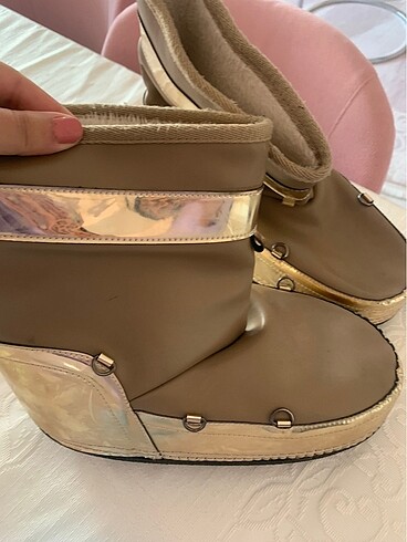 39 Beden Moon boot