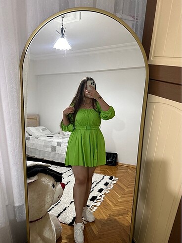Nocturne DANLA BİLİCİN GİYDİĞİ KEMERLİ ELBİSE????????