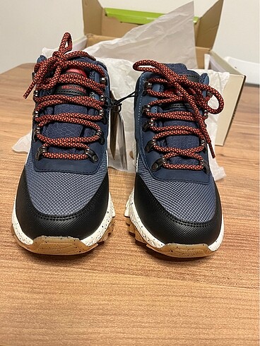Skechers Trespass kar ve yağmur botu