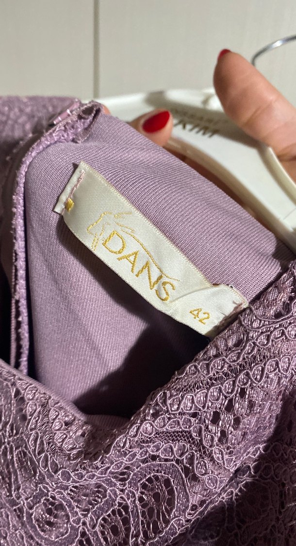 Dantel İşlemeli Mor Midi Elbise - Görsel 3