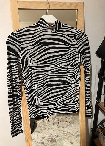 Trendyol & Milla Zebra desen bluz
