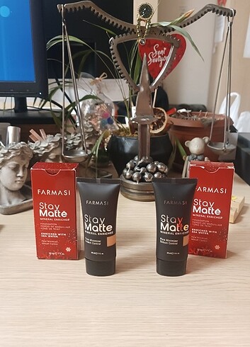 Farmasi stay matte fondöten 