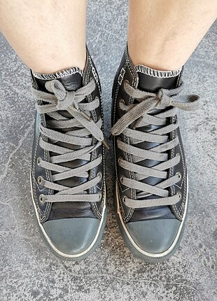 Siyah Deri Converse Ayakkabı 
