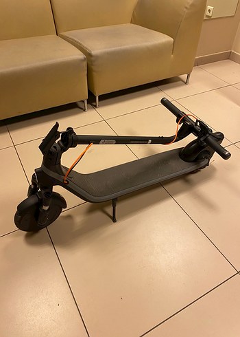 SEGWAY Ninebot E2 Plus II (2025) Elektrikli Scooter'ı Katlanabil