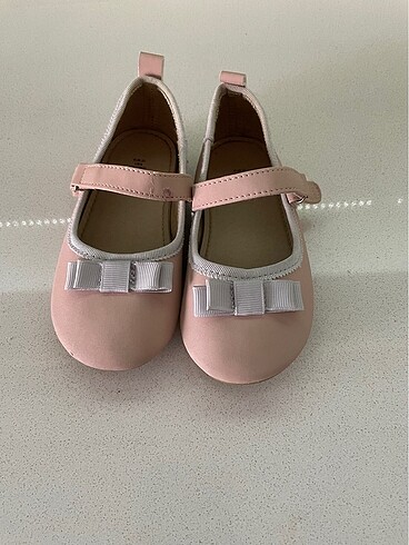 H&M kız çocuk 22 numara babet