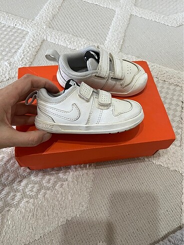 22 Beden Nike beyaz çocuk ayakkabı
