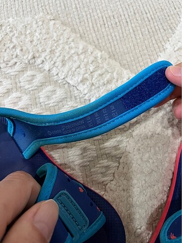 22 Beden mavi Renk Decathlon çocuk sandalet