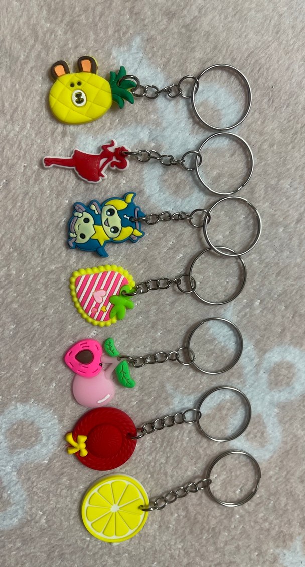 7 adet Renkli Pop Kültür Temalı Anahtarlık Seti - Görsel 2