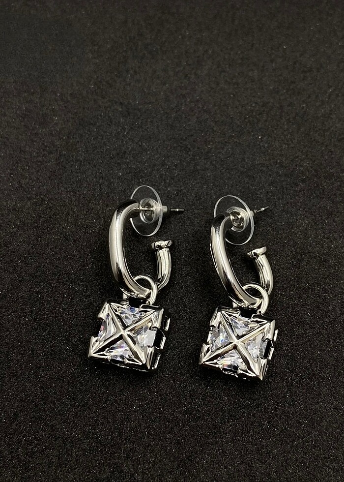 Off-White Tasarım Küpe - Görsel 1