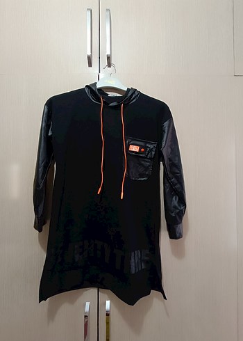 Kemerli Siyah Kapüşonlu Mini Sweatshirt