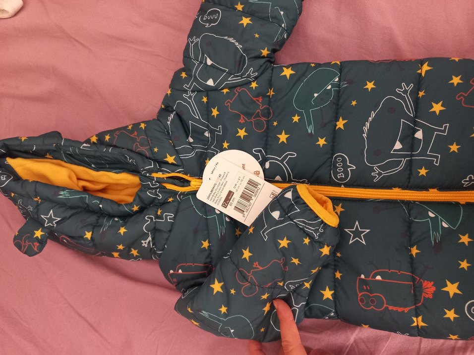 Erkek Bebek Kapüşnlu Desenli İçi Polar Mont 1-5 yaş aralığı var - Görsel 2