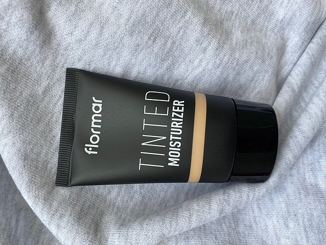 Flormar tinted moisturizer 03 ivory nude
