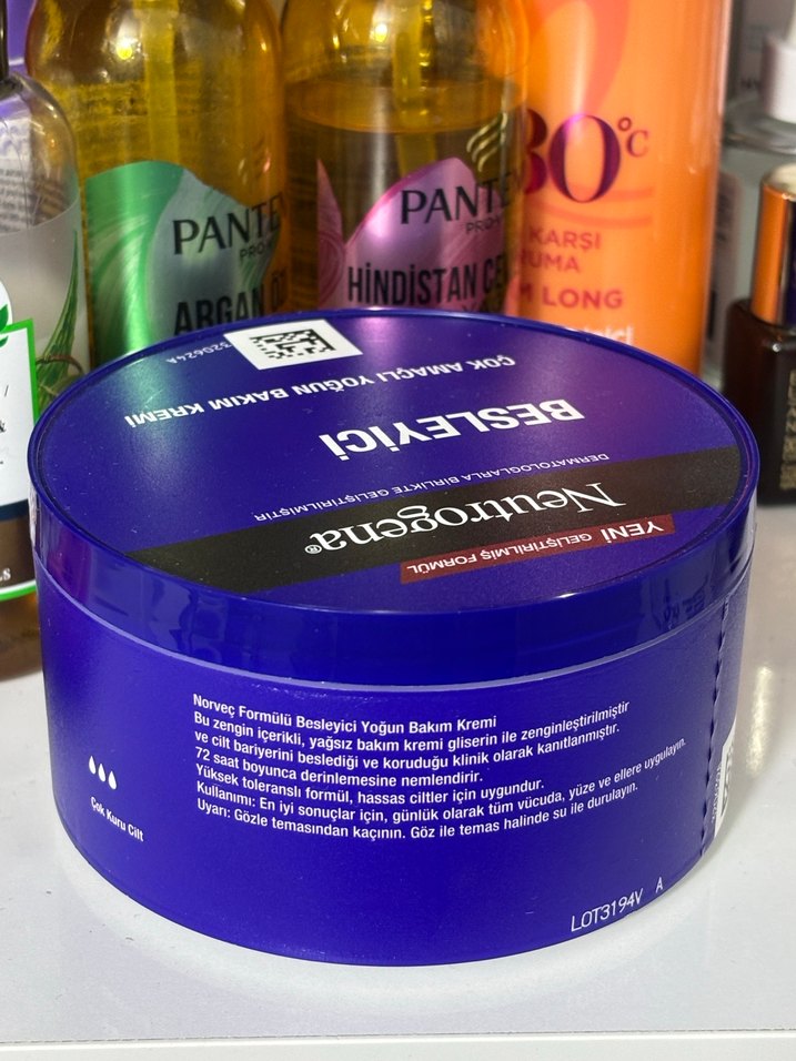 Neutrogena Besleyici Yoğun Bakım Kremi - Görsel 2