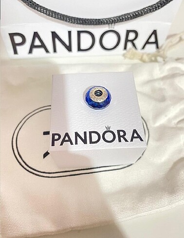 Beden Pandora charm
