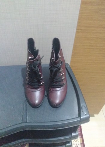 Diğer Bordo Deri Tokalı Kadın Bot
