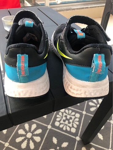 32 Beden Nike erkek çocuk spor ayakkabı