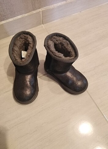 Orijinal UGG bot
