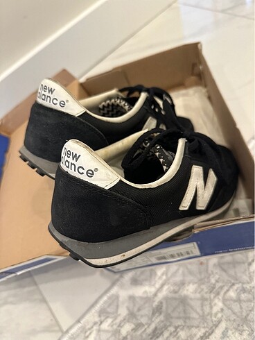 37,5 Beden Newbalance spor ayakkabı