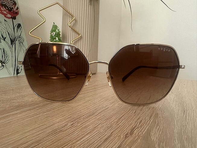  Beden sarı Renk Vogue güneş gözlüğü