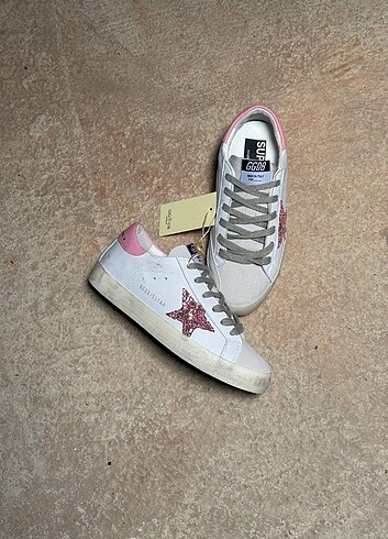 GOLDEN GOOSE DELUXE UZUN PEMBE