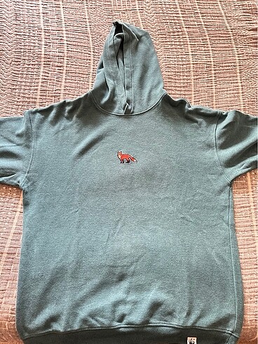 WWF Reflect Studio?dan çok az giyilmiş büyük beden sweatshirt.