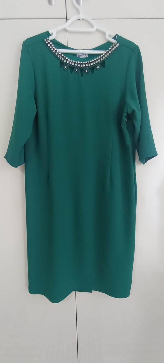 Zincir Detaylı Yeşil Uzun Elbise - Görsel 4