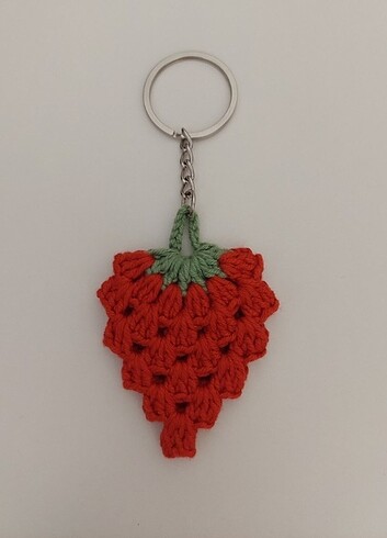 Amigurumi Örgü Çilek Anahtarlık
