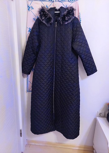 Tam Boy Kapüşonlu Kapitone Mont Siyah - Görsel 4