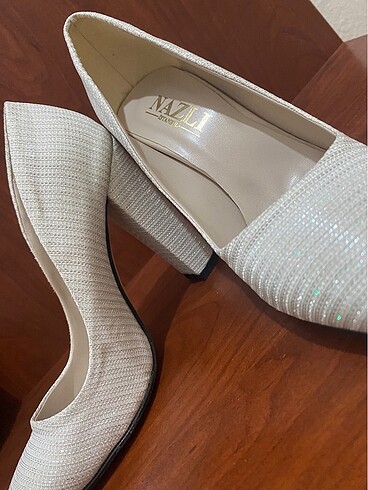 37 Beden Stiletto